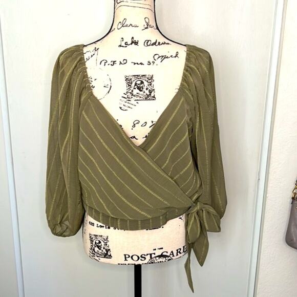 NWT! BCBGeneration Olive Green Crop Top Size Large - Picture 2 of 6